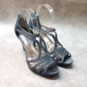 Alfani Womens Tacy Size 8 Glittery Silver Peep Toe T-Strap Platform Heels